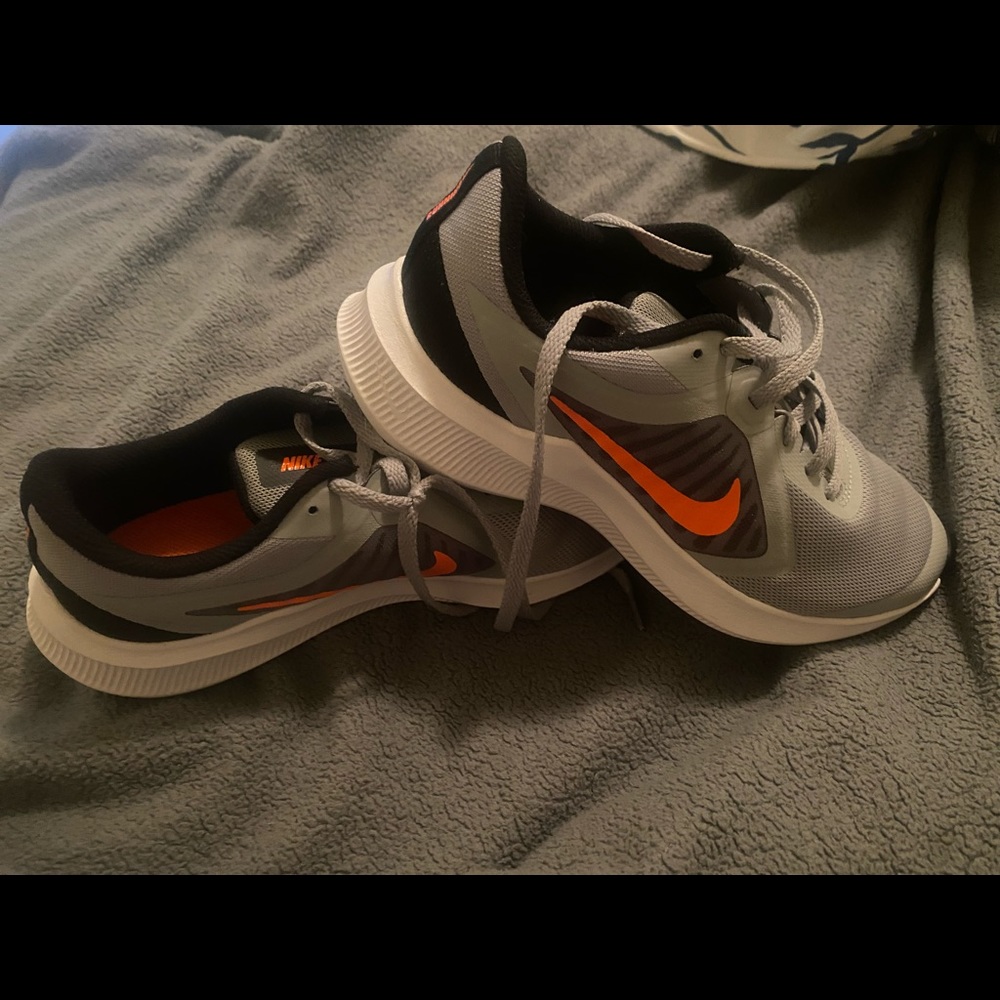 EUC Nike shoes